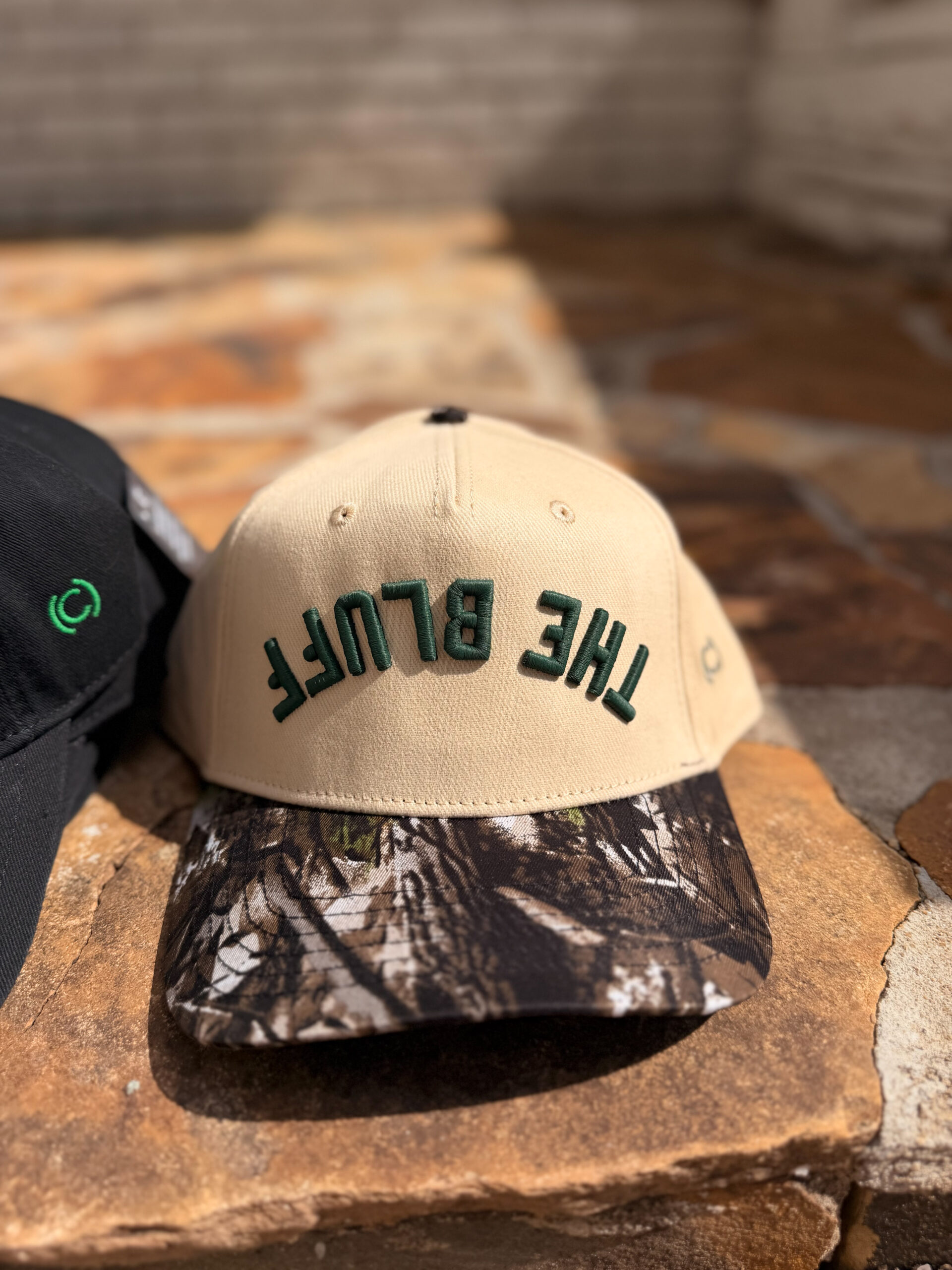 THE BLUFF VINTAGE TWO-TONED CAMO & CREAM HAT - Image 2