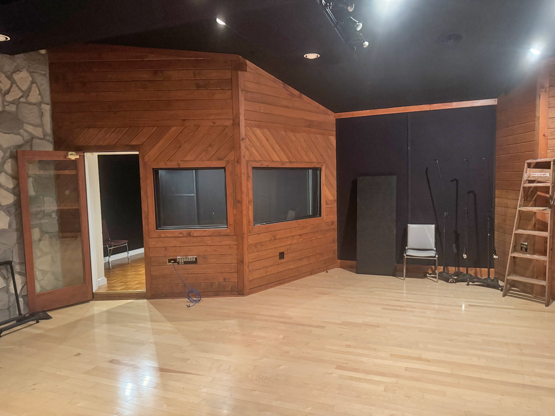 The Bluff Studio 3